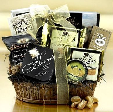 Creating Gourmet Food Baskets for Gifts